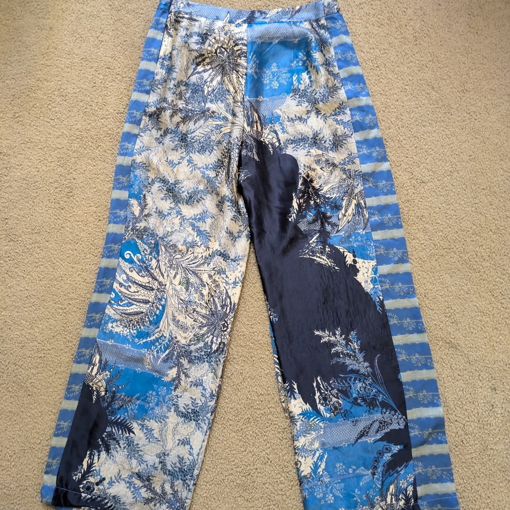 Elie Tahari Blue and Cream Patterned Silk Pants - Picture 6 of 9